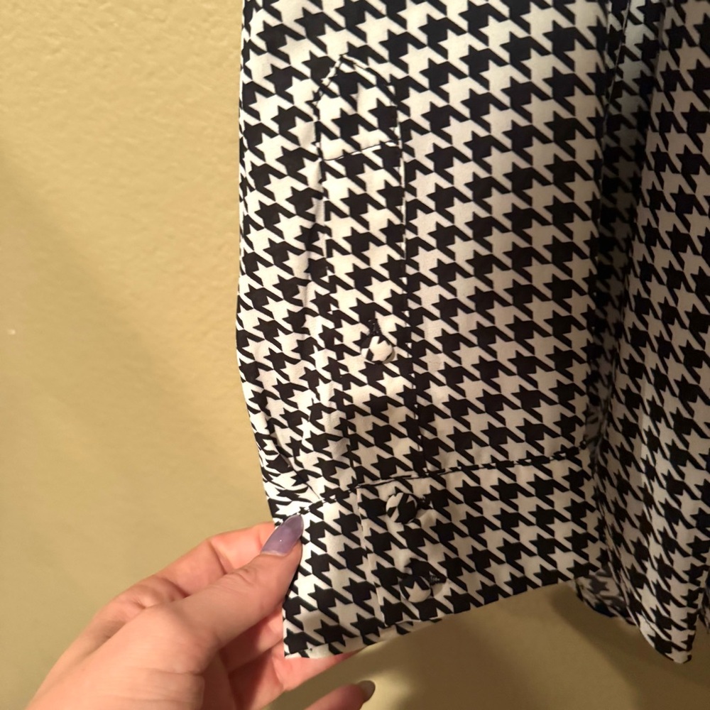 Torrid Madison Georgette Houndstooth Button Up Sh… - image 4